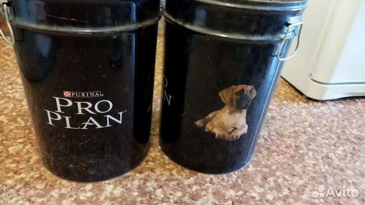 Вёдра ёмкость от корма для собак