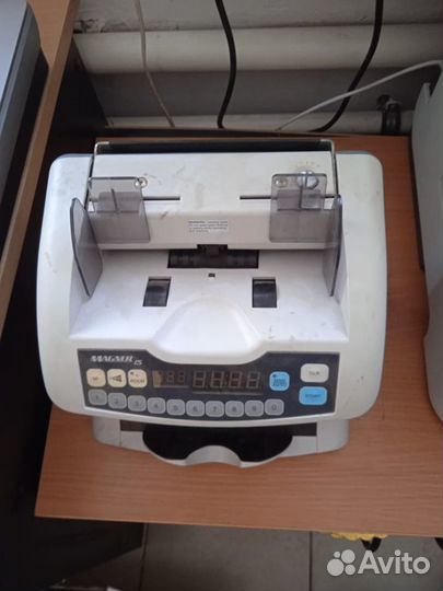 Счетчик купюр банкнот Magner-15