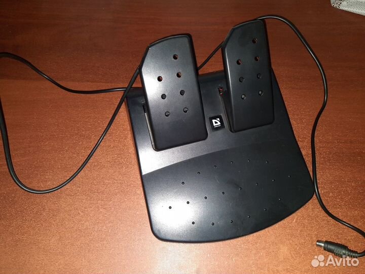 Игровой руль Defender