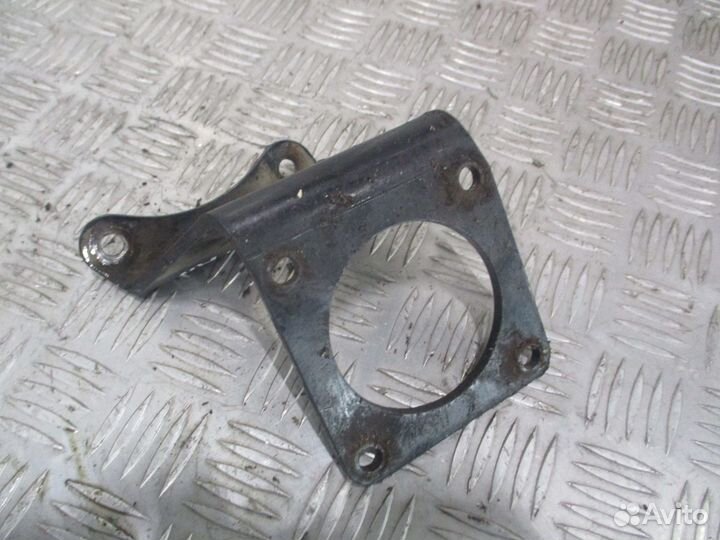 Кронштейн крана управления тормозами прицепа MAN 8