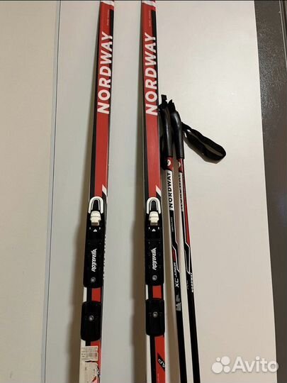 Беговые лыжи