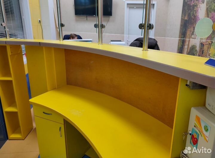 Барная стойка ресепшн