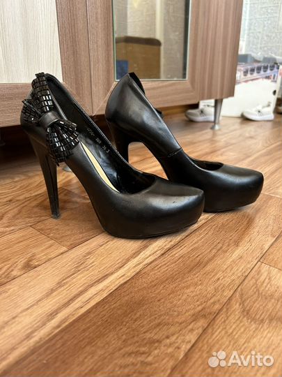 Продаю обувь