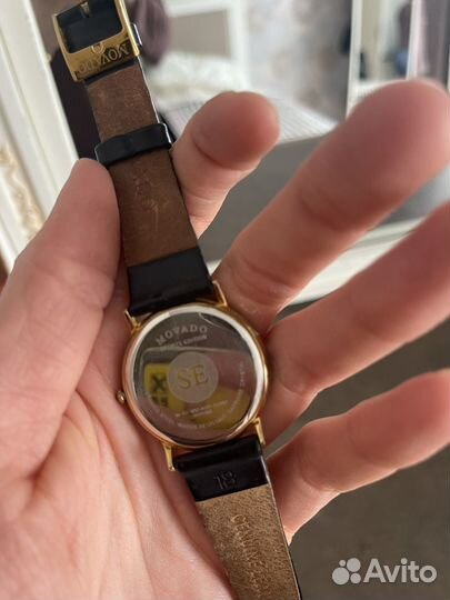 Часы movado