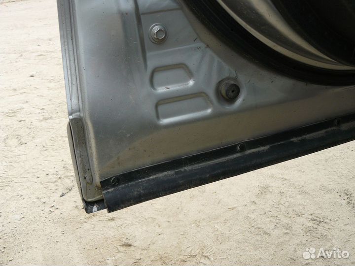 Передняя левая дверь для Nissan X-Trail (T31) Т31