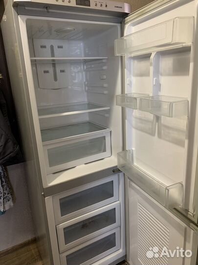 Холодильник samsung неисправный