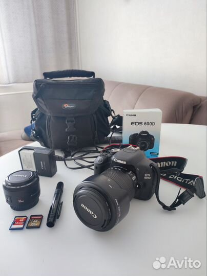 Зеркальный Canon EOS 600D + 2 oбъектива Canon