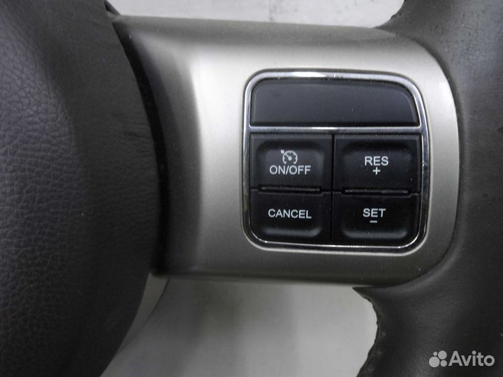 Руль Jeep Grand Cherokee 4 (WK2)