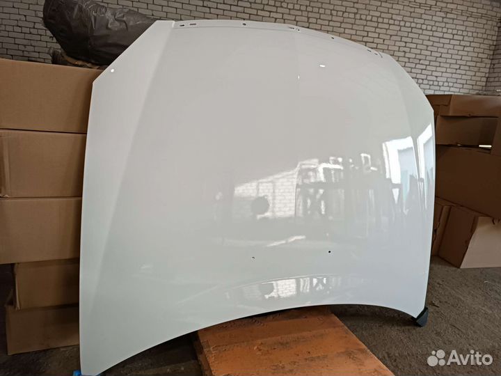 Капот приора белый (белое облако)