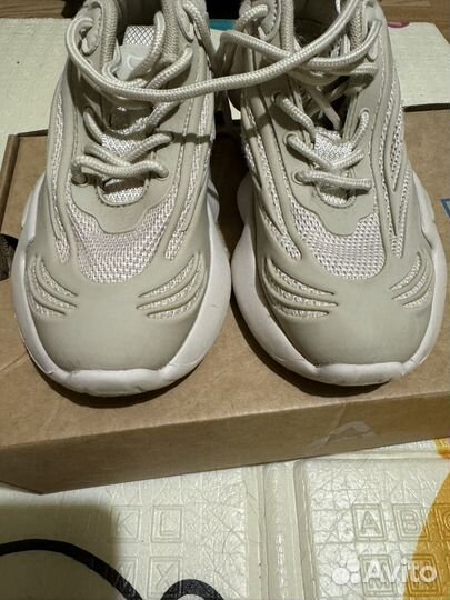 Кроссовки котофей 35