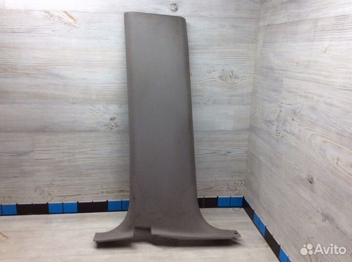 Обшивка стойки левая Mitsubishi Pajero/Montero