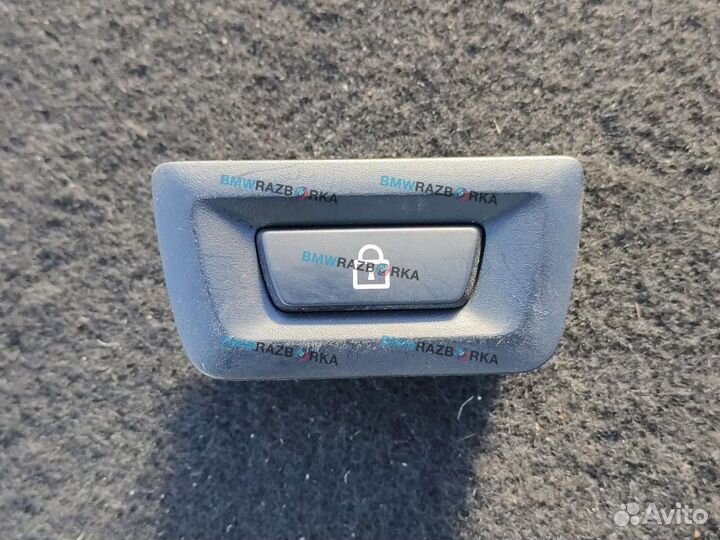Кнопка открытия багажника BMW 5 F07/F10/F11 2012