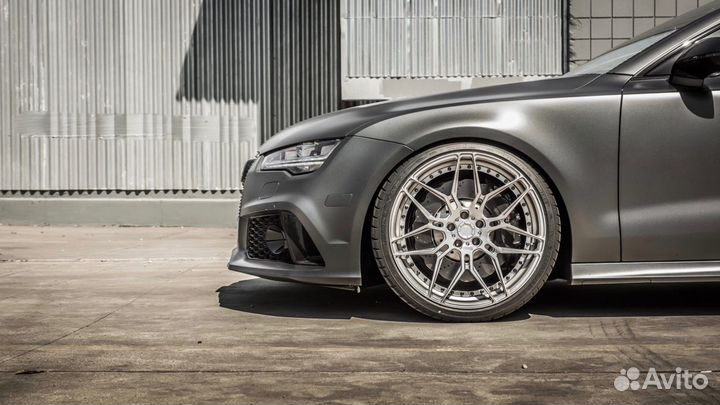 Кованые диски R22 GT Performance на Audi RS7