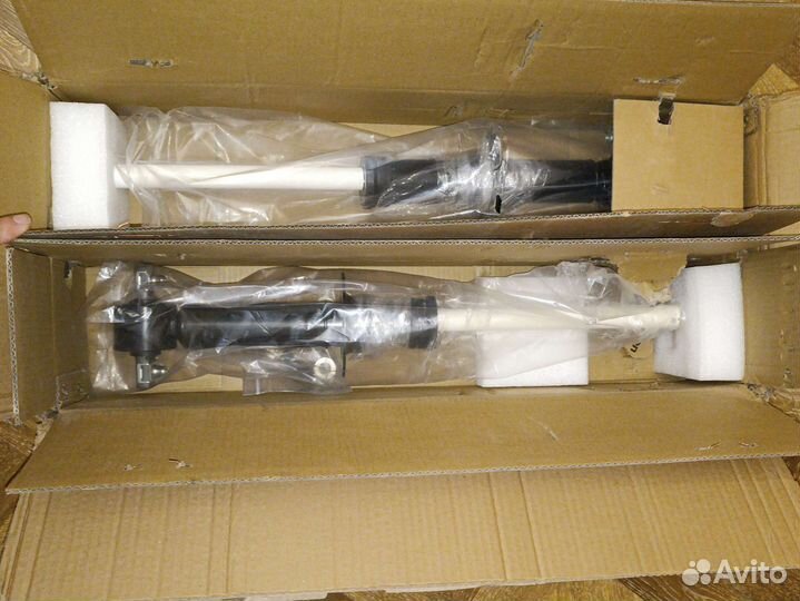 Амортизаторы cadillac escalade 4g