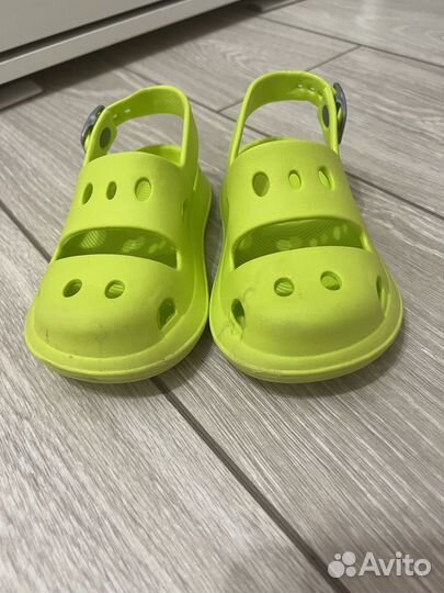 Сандалии crocs детские