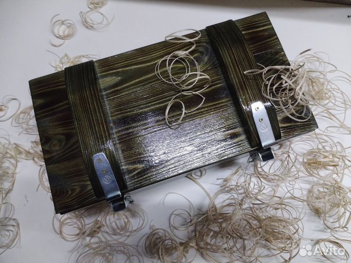 Подарочная коробка из дерева