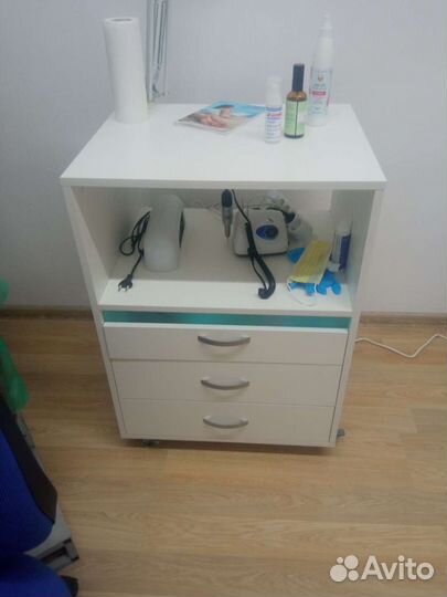 Тумба выкатная для педикюра