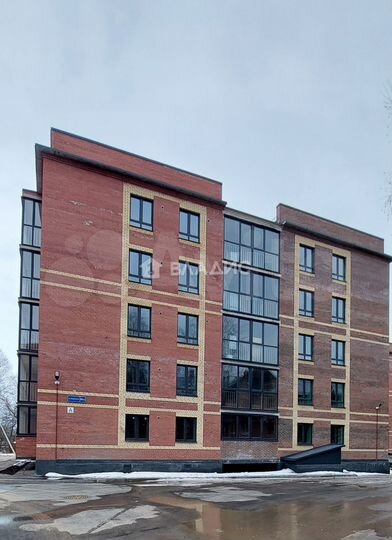 2-к. квартира, 68,8 м², 2/5 эт.