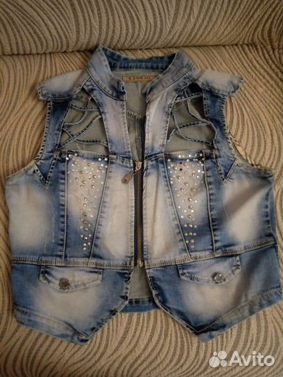Джинсовая жилетка для девочки