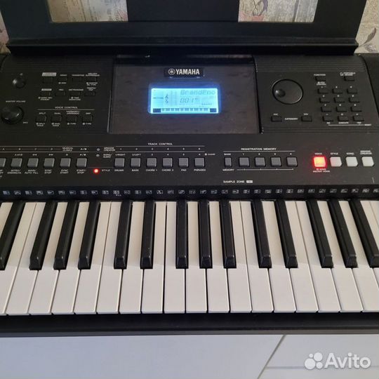 Синтезатор Yamaha PSR-E463