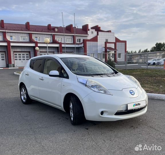 Nissan Leaf 2011