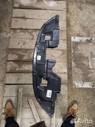 Пыльник двигателя аутлендер