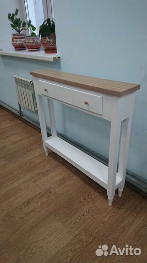 Консольный столик