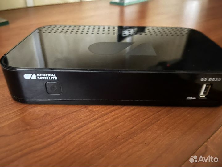 Ресивер триколор gs b520