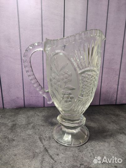 Хрустальный кувшин