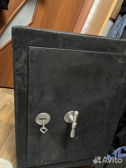 Сейф металлический бу