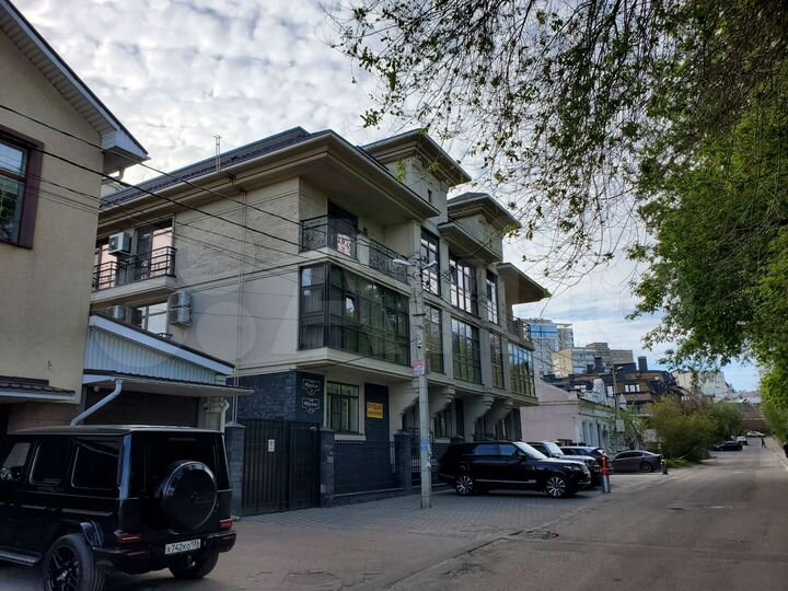 3-к. квартира, 102,5 м², 2/3 эт.