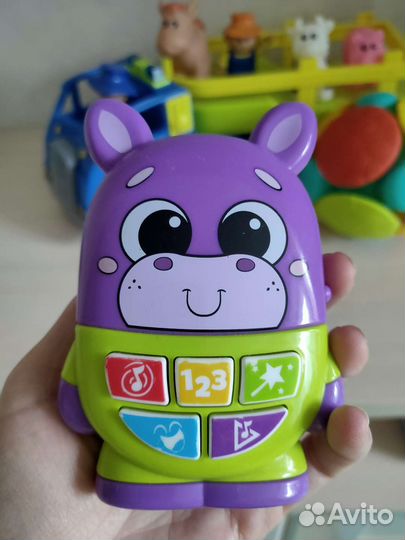 Развивающие игрушки для малышей в отл. сост