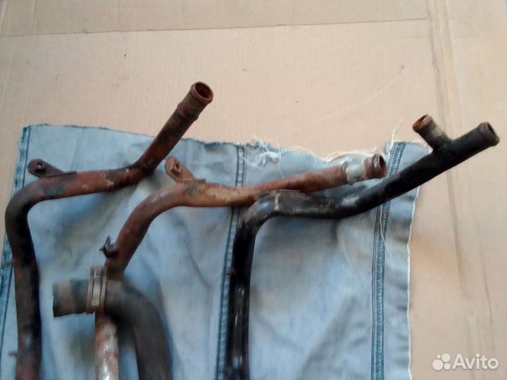 Трубка, фланец охлаждения VW Passat B3/B4 Golf 2