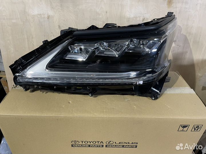 Левая фара Lexus LX идеал оригинал на 1 блок
