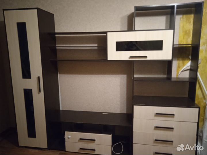 Стенка в гостиную