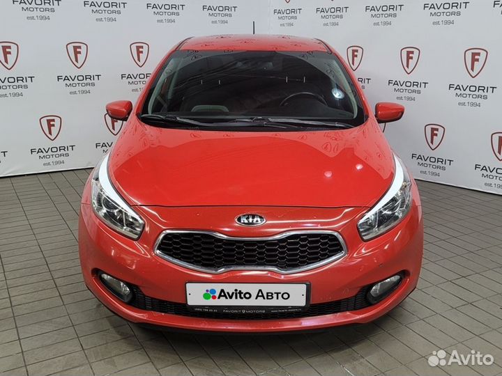 Kia Ceed 1.6 AT, 2015, 118 136 км