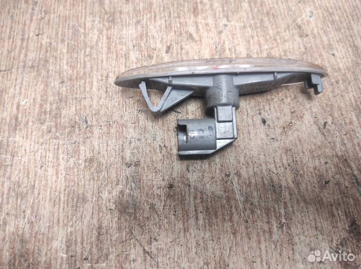 Повторитель на крыло toyota Highlander II 2007-2