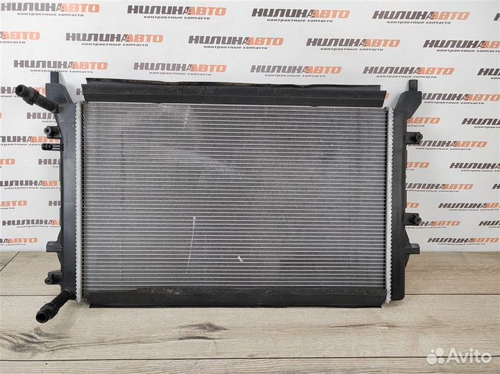 Радиатор охлаждения Volkswagen Golf 6 хэтчбек 5K1