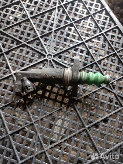 Рабочий цилиндр сцепления Volkswagen Golf MK4