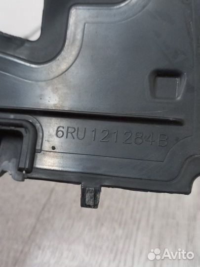 Воздуховод радиатора правый Volkswagen Polo 1.6