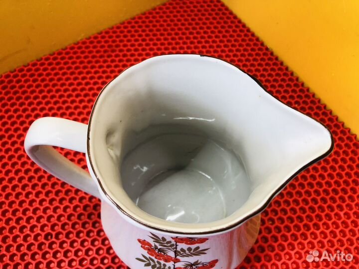 Z.8139 Кувшин рябина Рижский фарфоровый завод