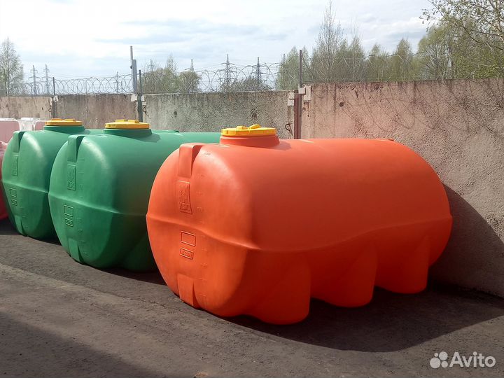 Емкость пластиковая 10000 литров вода, дт