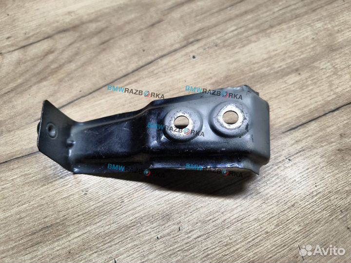 Внутреннее крепление крыла переднего правого BMW