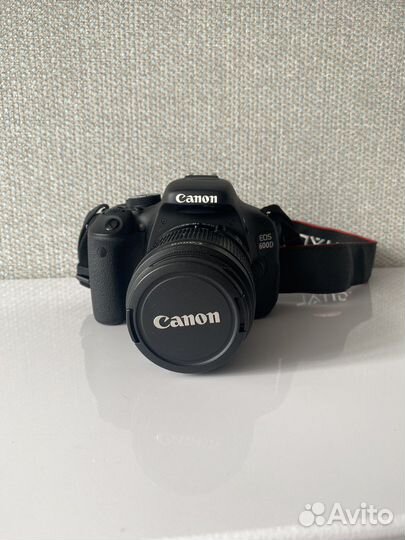 Зеркальный фотоаппарат canon EOS 600d