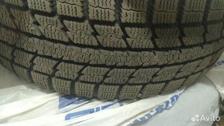 Toyo Observe GSi-5 215/50 R17