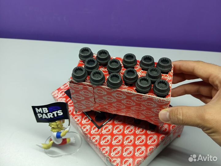 Комплект болтов ГБЦ для двс М 103 Mercedes