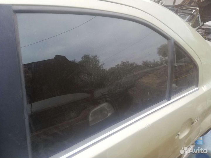 Стекла на Ford Mondeo 3 седан и универсал