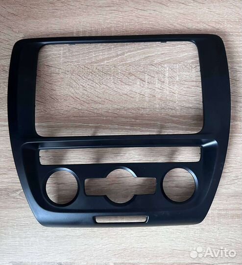 Рамка для магнитолы volkswagen jetta 6