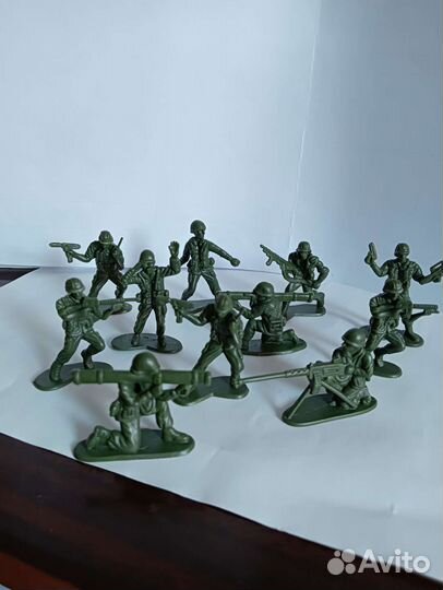 Игрушки солдаты