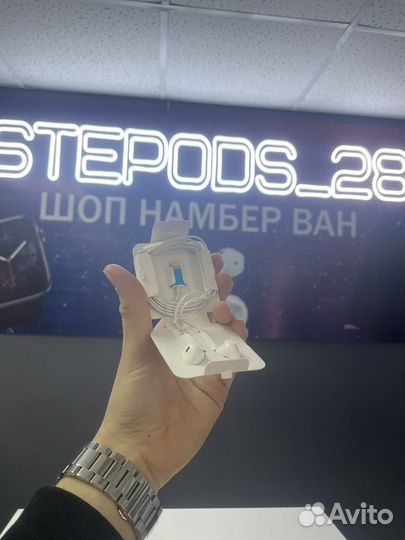 Apple earpods lightning